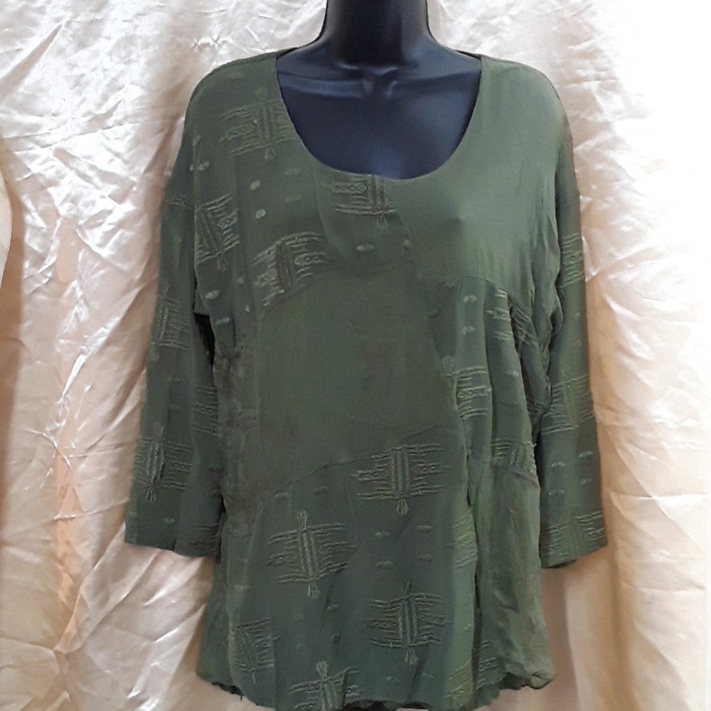 BOGO Miilla Green Tunic Blouse